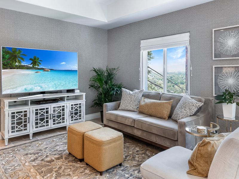 living room design Studio City